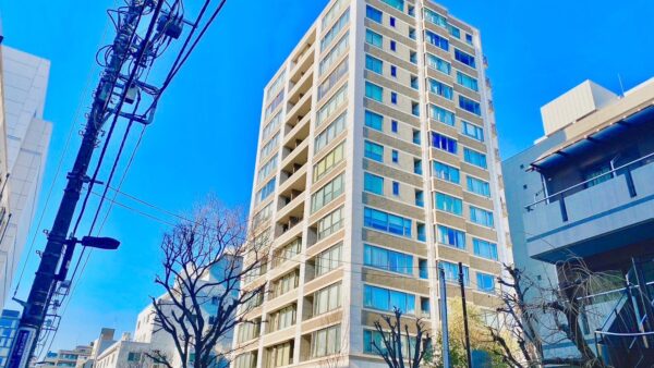 Park Court Yonbancho